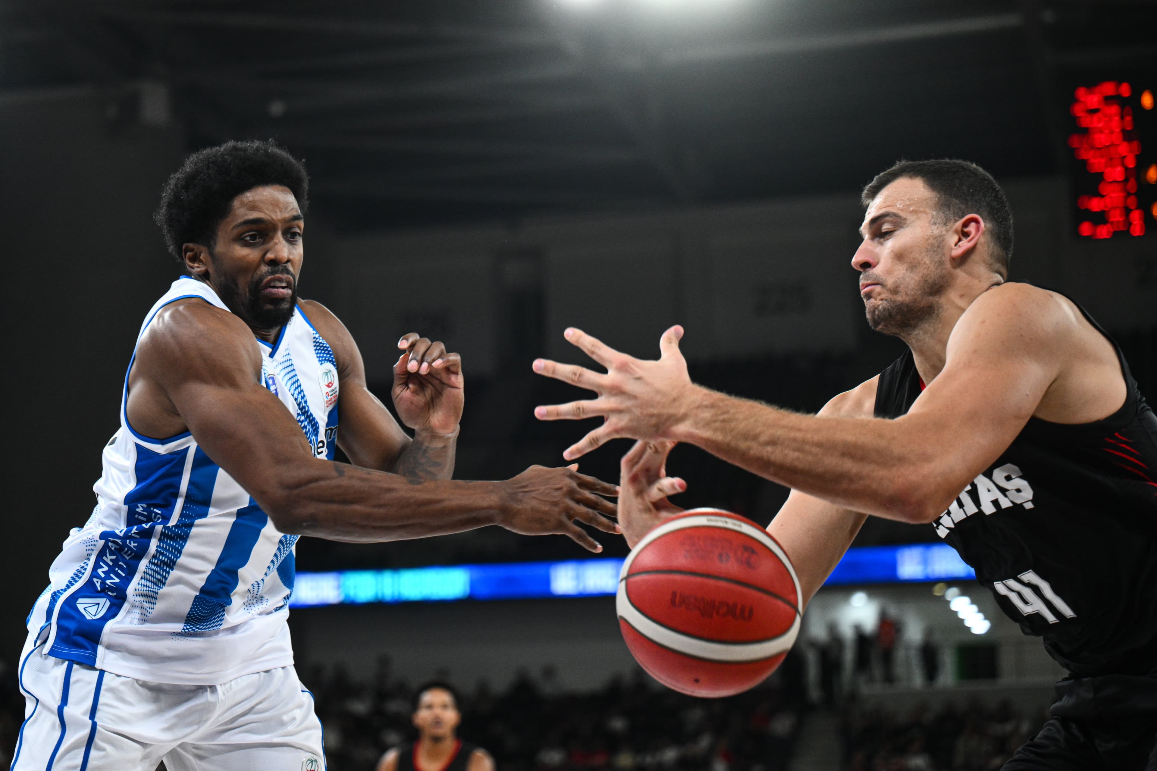 Başkentte Türk Telekom Resitali, Beşiktaş Deplasmanda Dağıldı: 88-63