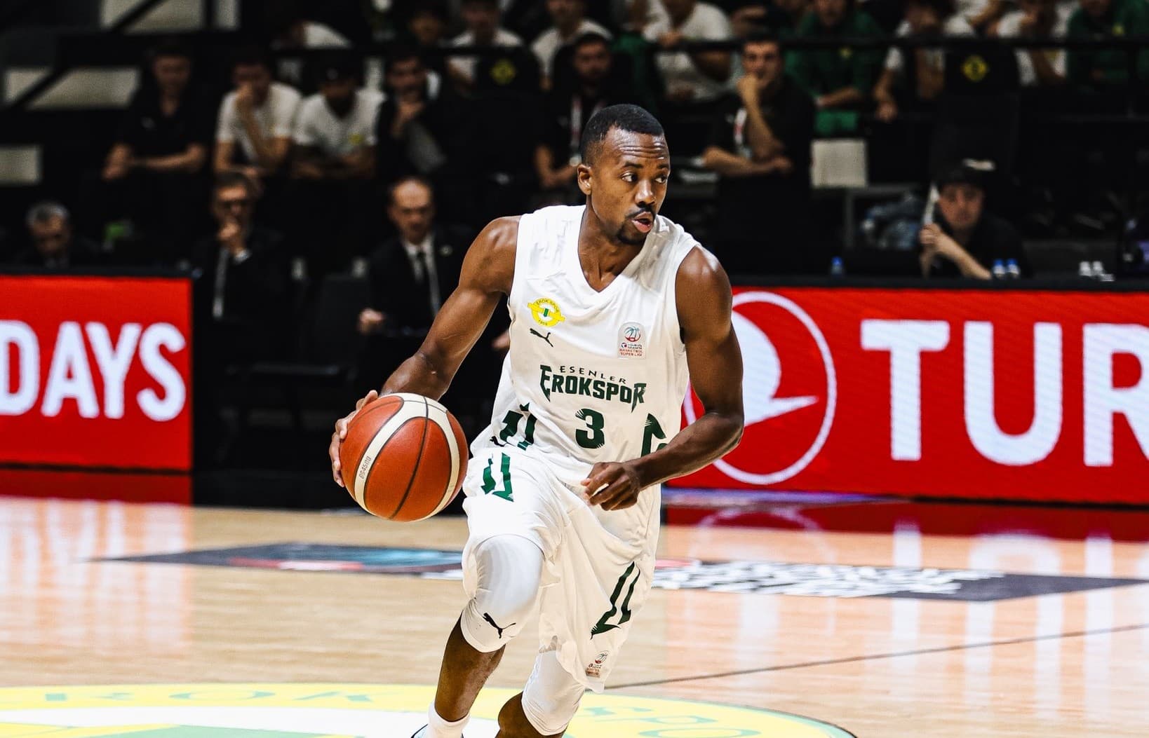 Esenler Erokspor Evinde İlk Galibiyetini Aldı: Petkimspor Eli Boş Döndü