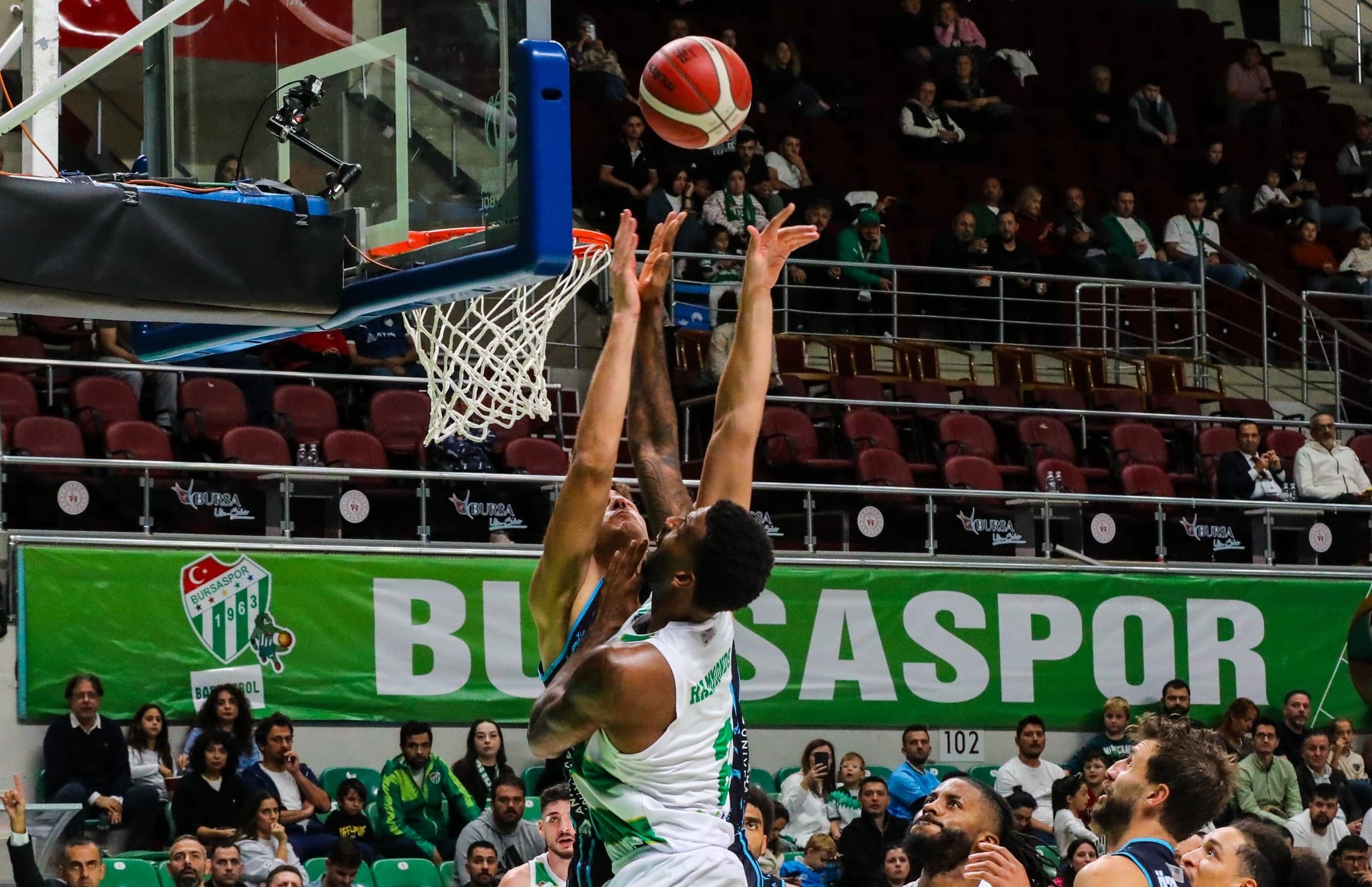 Türk Telekom Bursaspor Deplasmanını Geçti: 69-78